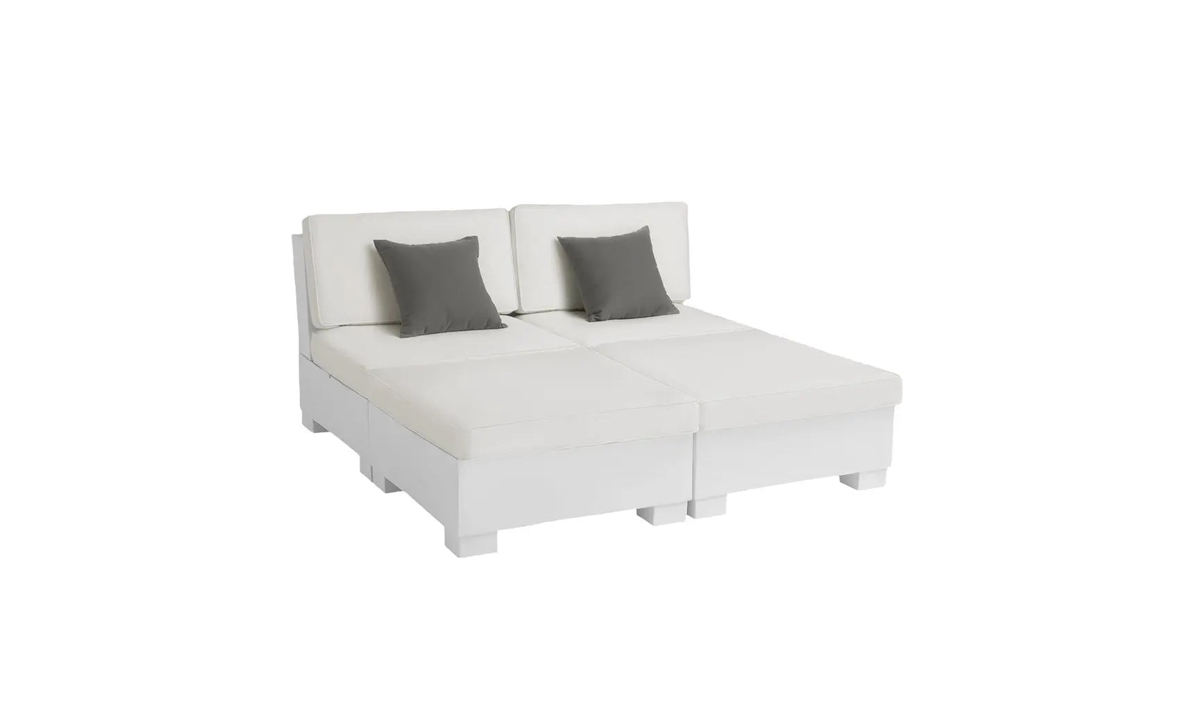 Signature Sectional 4 Piece Sun Chair set in a modern outdoor design with gray cushions and wooden框架无法显示,请忽略。