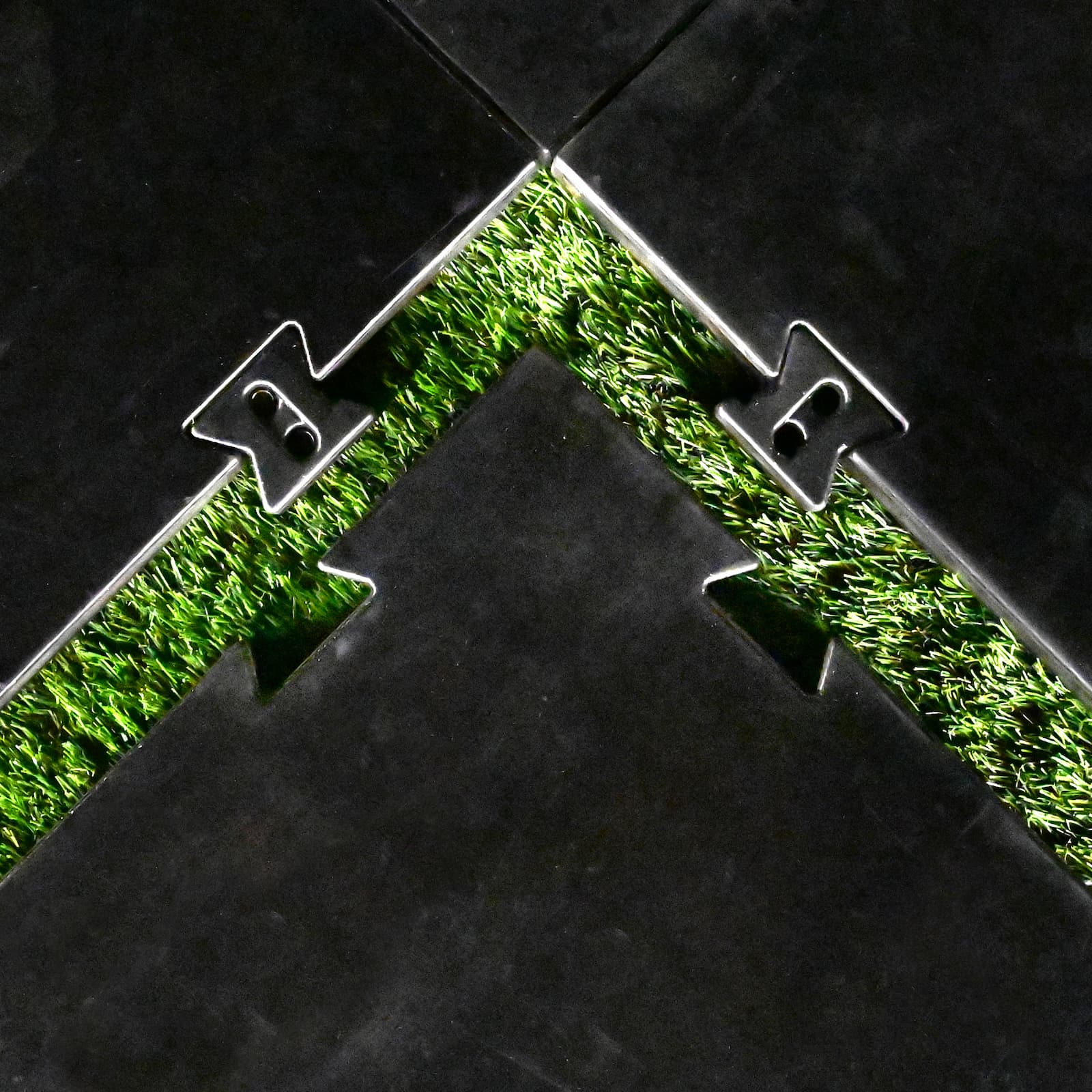 Carl's Place HotShot™ Golf Mat Base Aqvina LLC