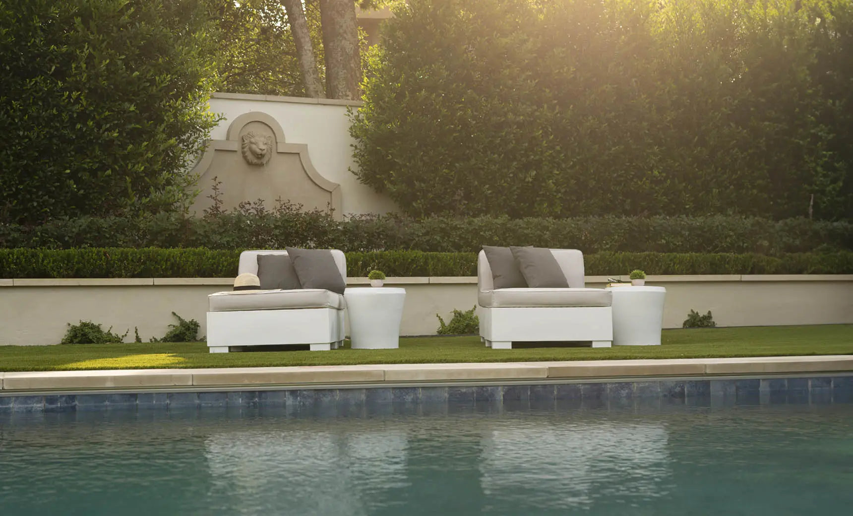 Affinity 2-piece sun chair set with brown fabric and wooden frame