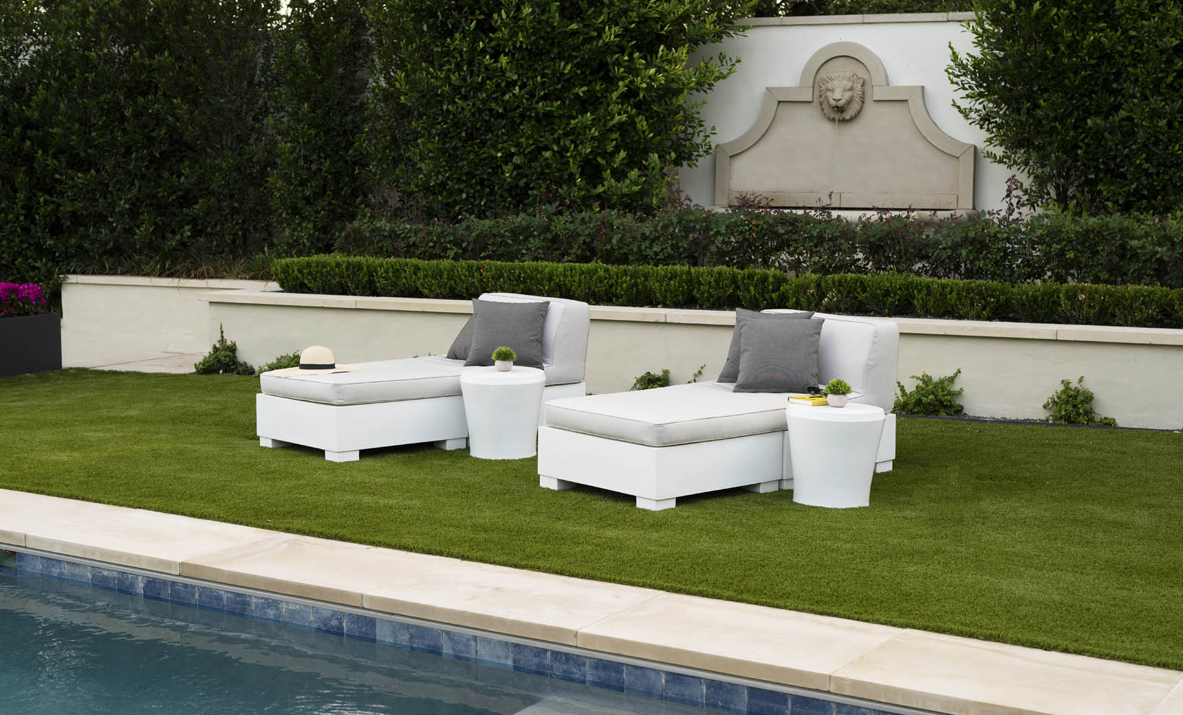 Affinity 2-piece sun chair set with beige cushions and wooden frame