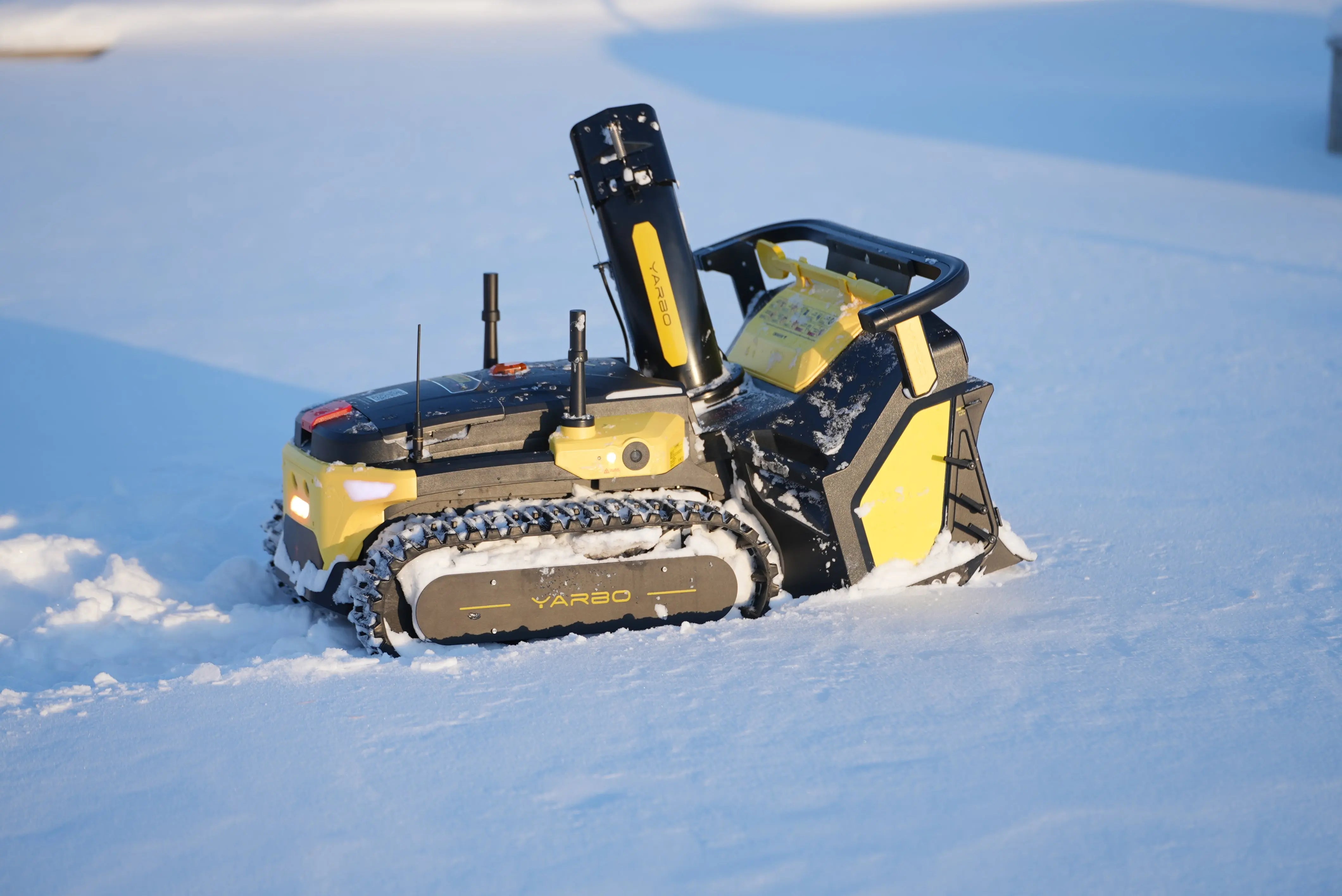 Snow Blower + Leaf Blower - Aqvina LLC