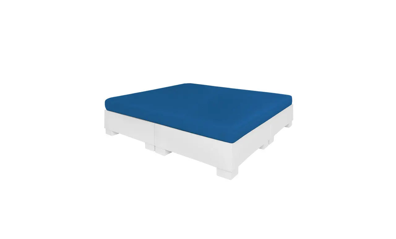 Affinity Square flat cushion sunbed with wooden frame and adjustable backrest