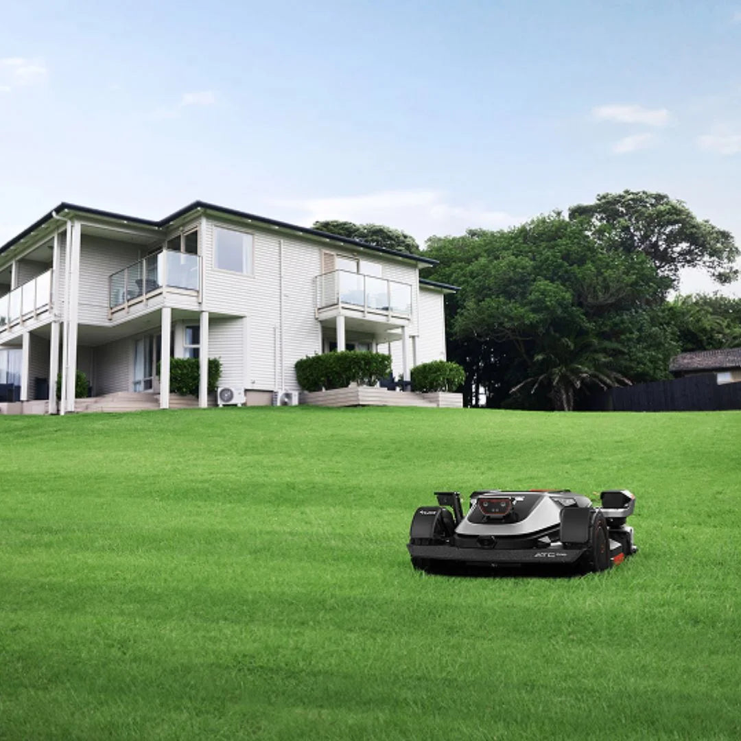 Sunseeker Elite X9 Robotic Lawn Mower | Wire-Free, Night Vision, 90% Slope | X9