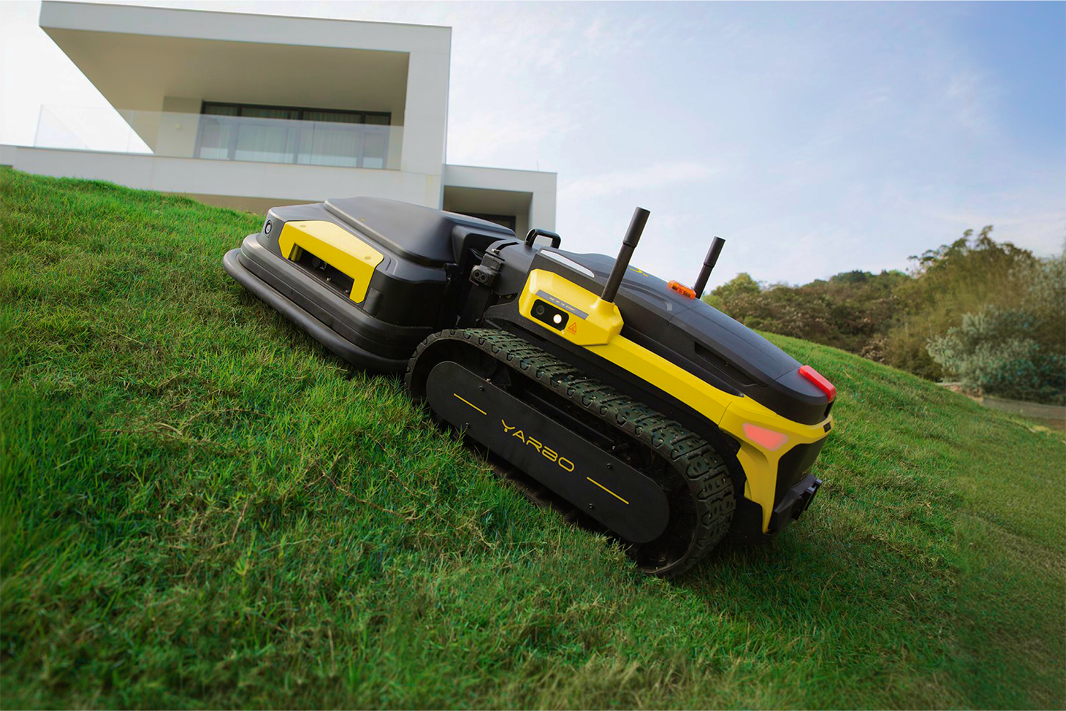 Yarbo Lawn Mower with Trimmer Bundle