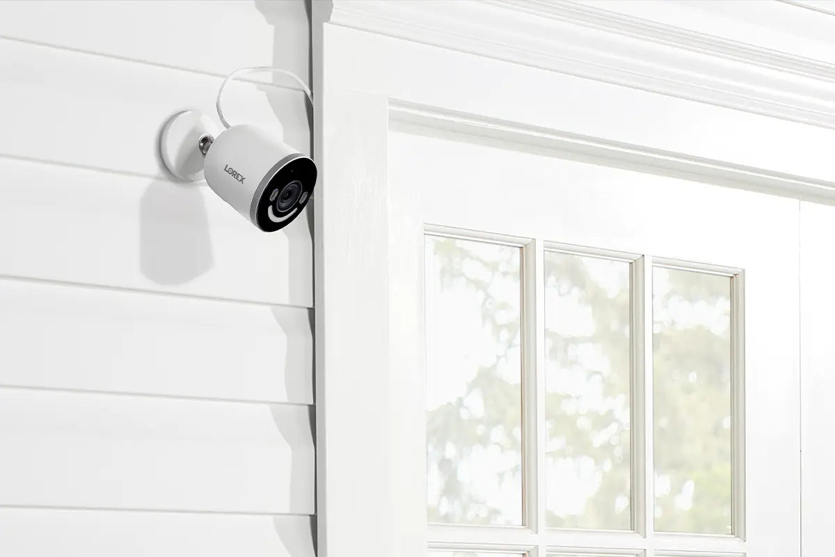 Lorex 4K Wireless Spotlight Wi-Fi 6 Security Camera – AC-Powered Wi-Fi (32 GB, Cloud-Enabled)