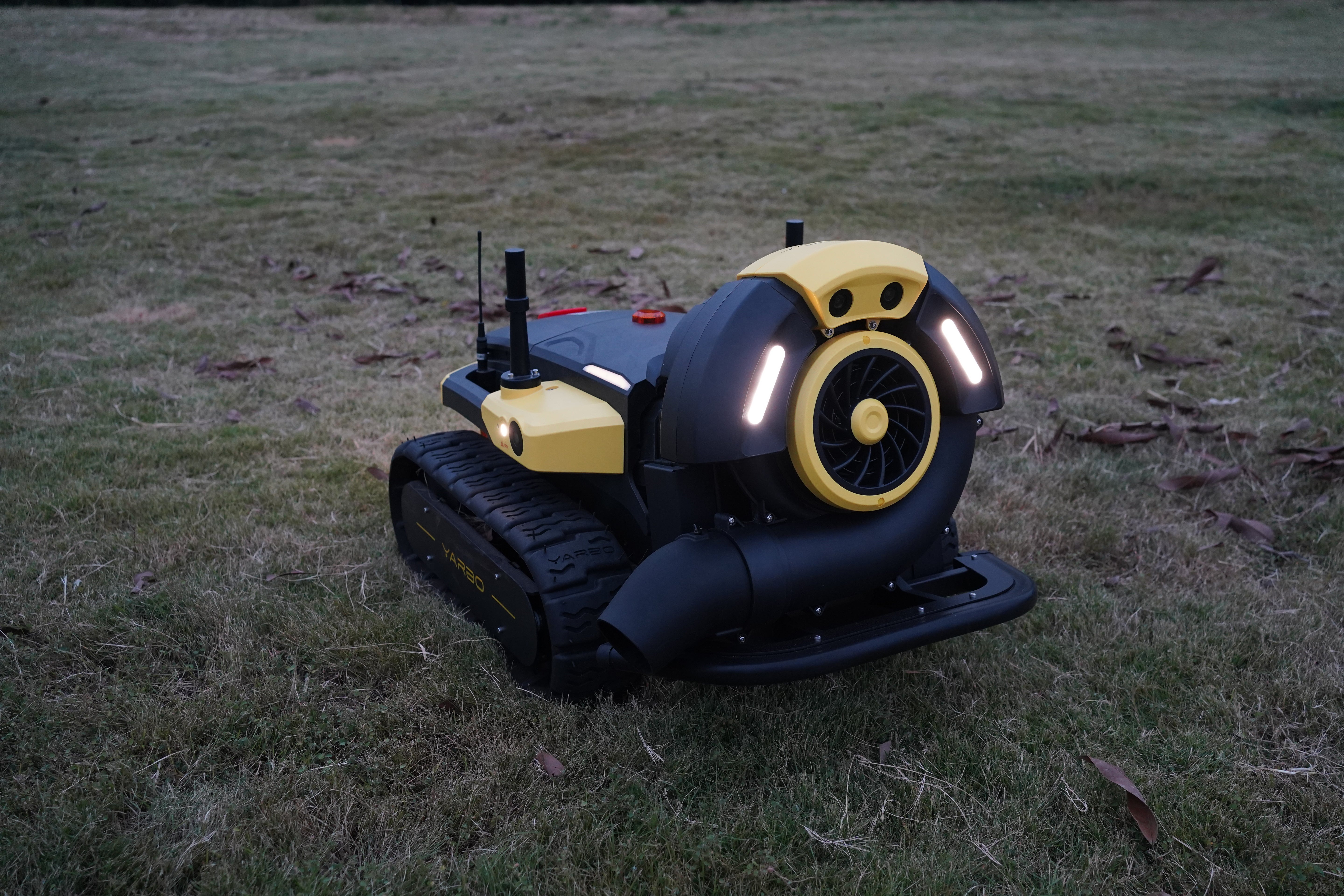Yarbo- Lawn Mower + Blower