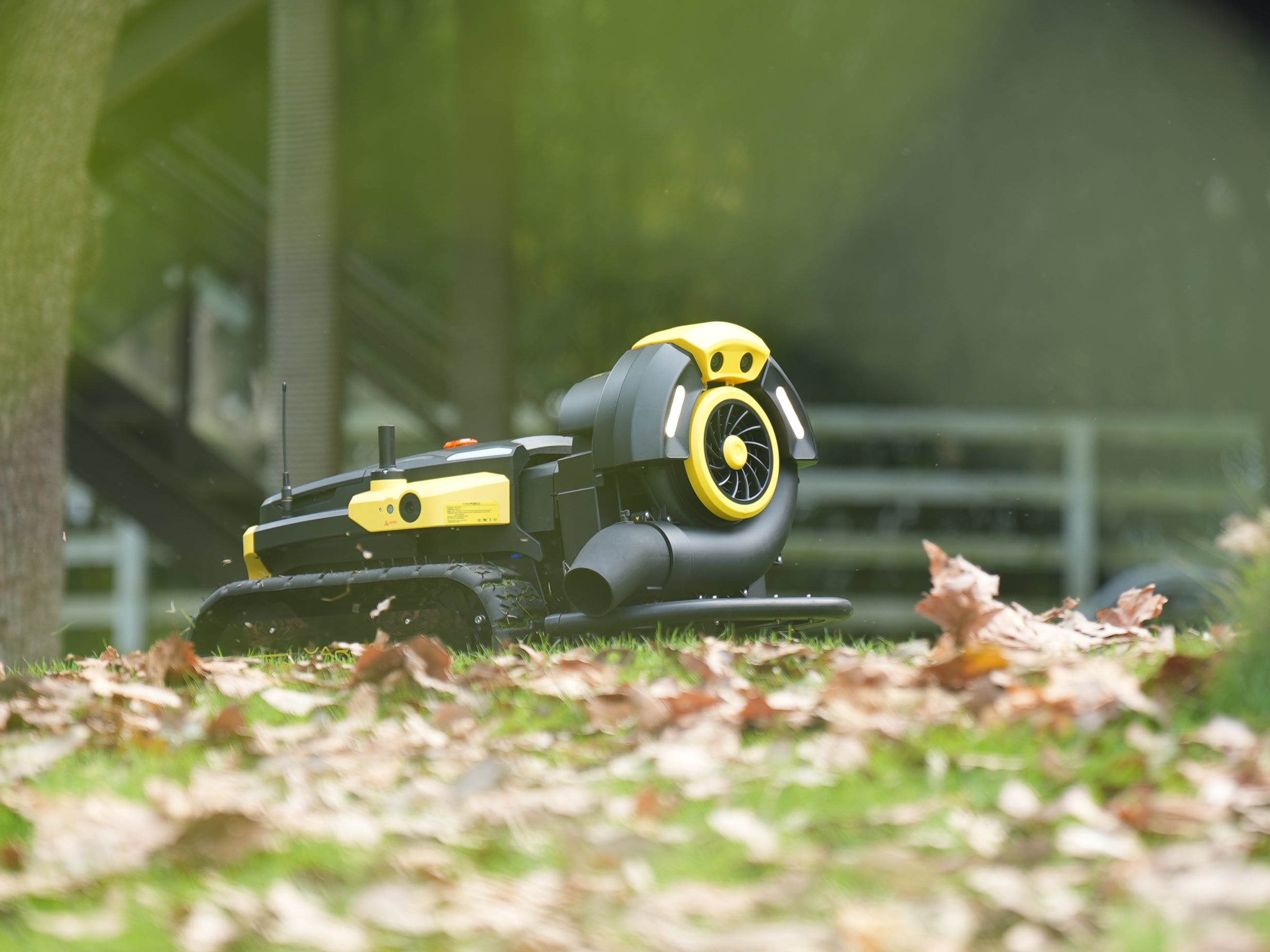 Yarbo- Lawn Mower + Blower