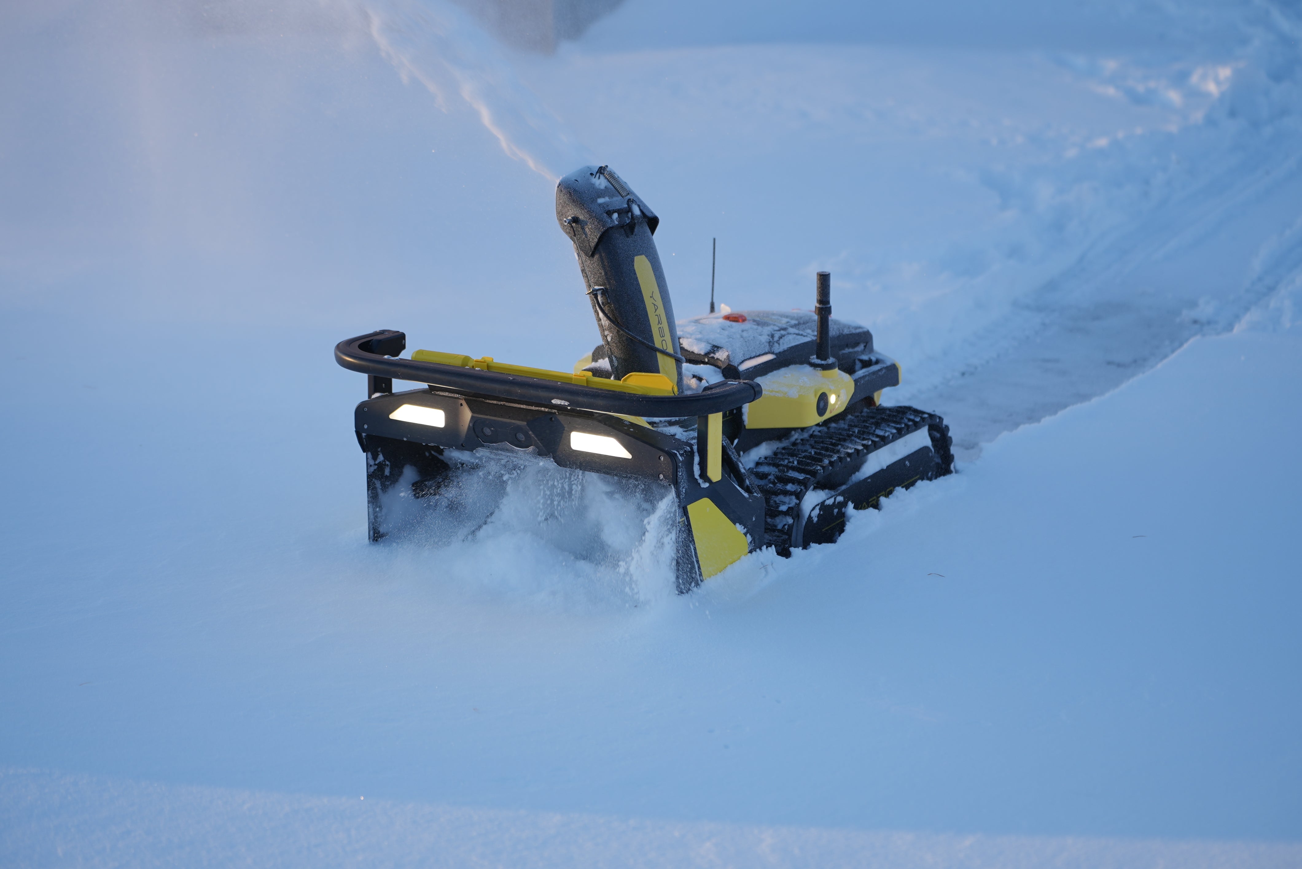 Yarbo- Snow Blower