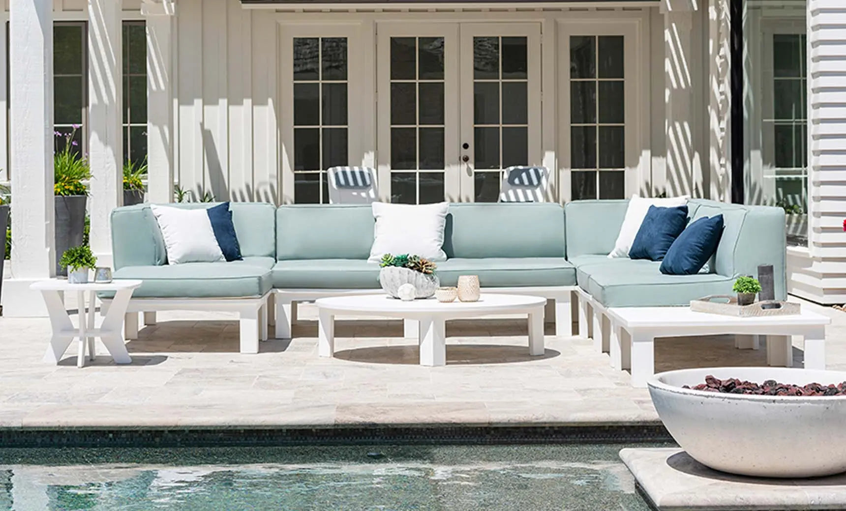 Mainstay sectional middle sofa in beige with wooden legs and button-tufted backrest.