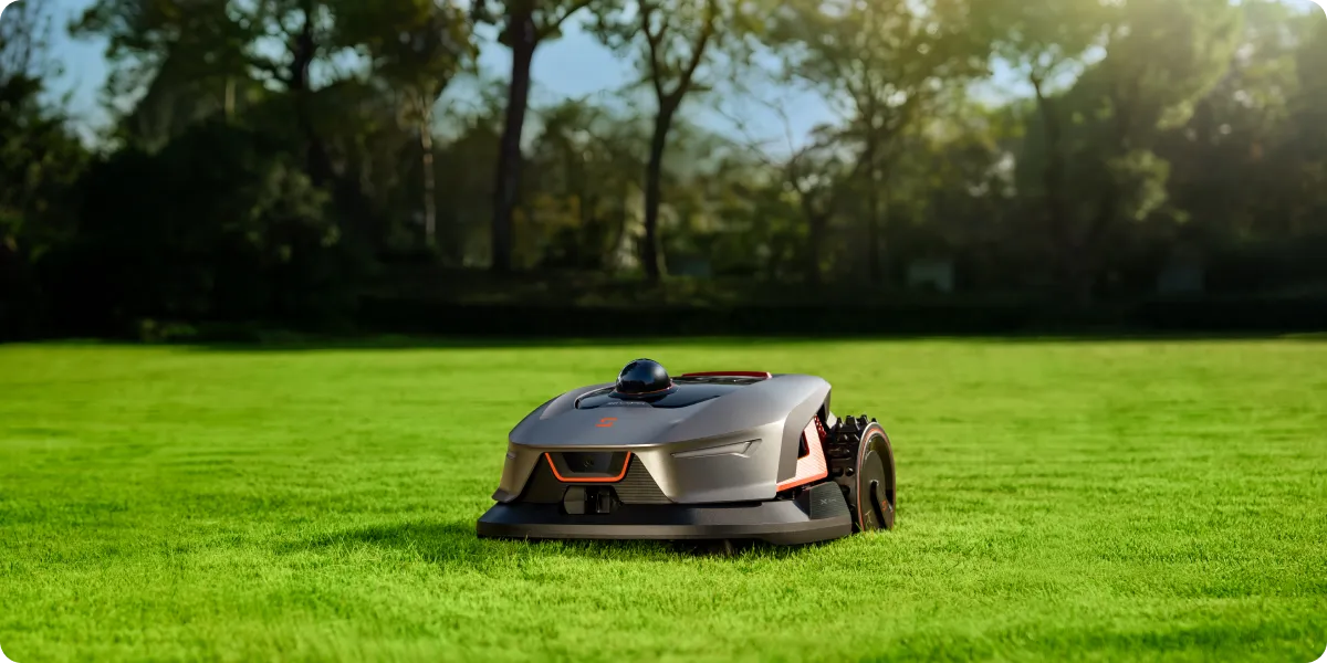 Sunseeker Elite X4 Robotic Lawn Mower - Aqvina LLC