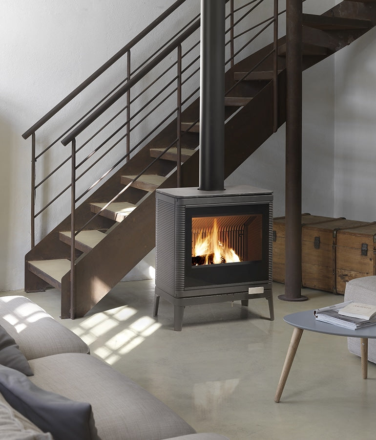 Invicta Kazan GA Cast Iron Wood Stove 6104-43