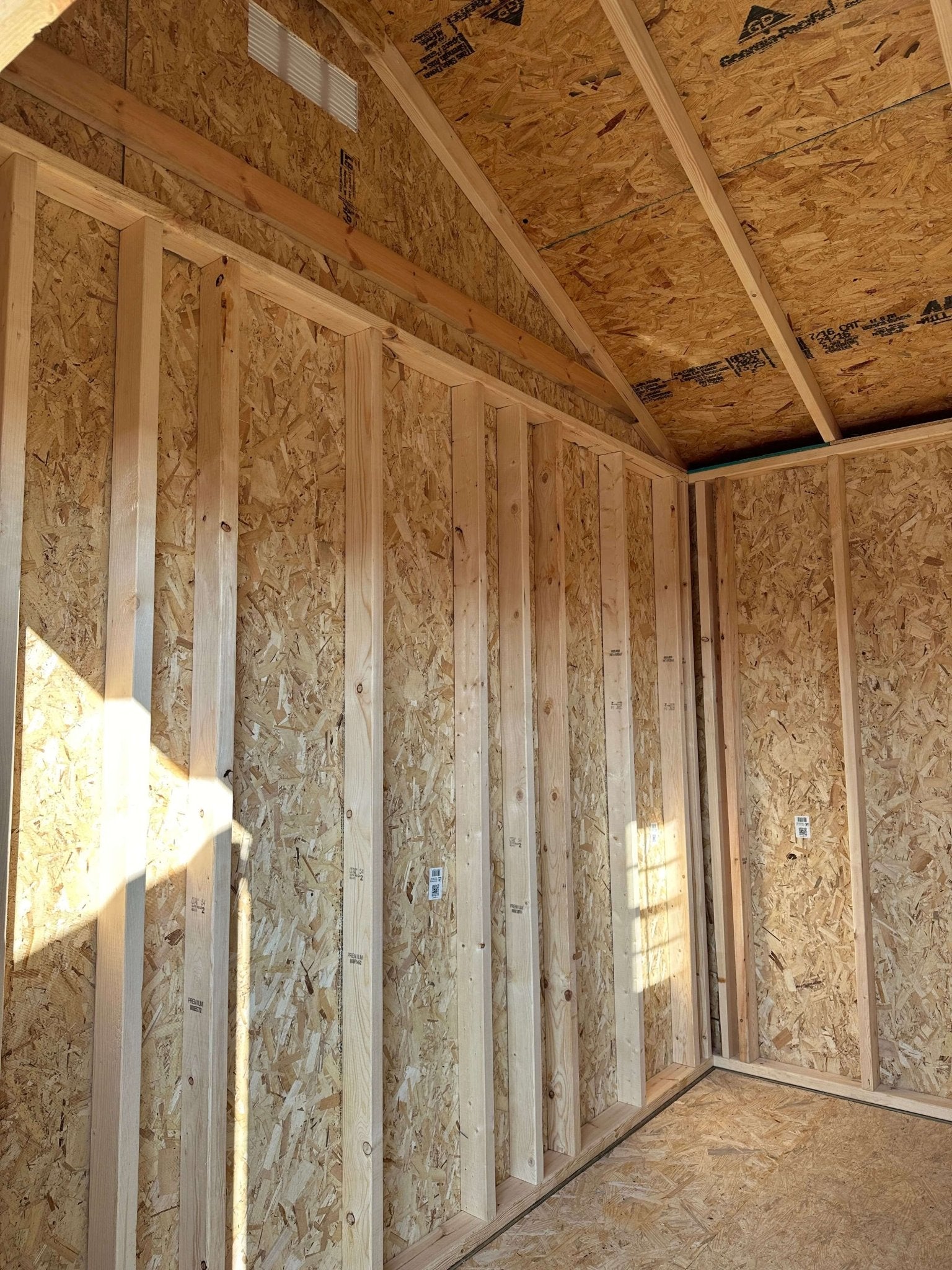 Little Cottage Co. 10x16 Value Animal Run-In Shelter with Tack Room